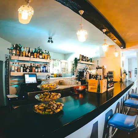 فندق Arohaz & Restaurante