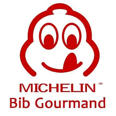 Arohaz & Restaurante فندق