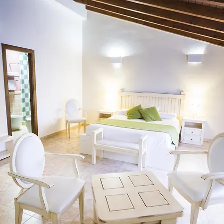 Arohaz & Restaurante 2*