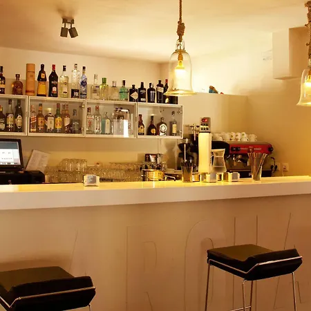 Arohaz & Restaurante 2*